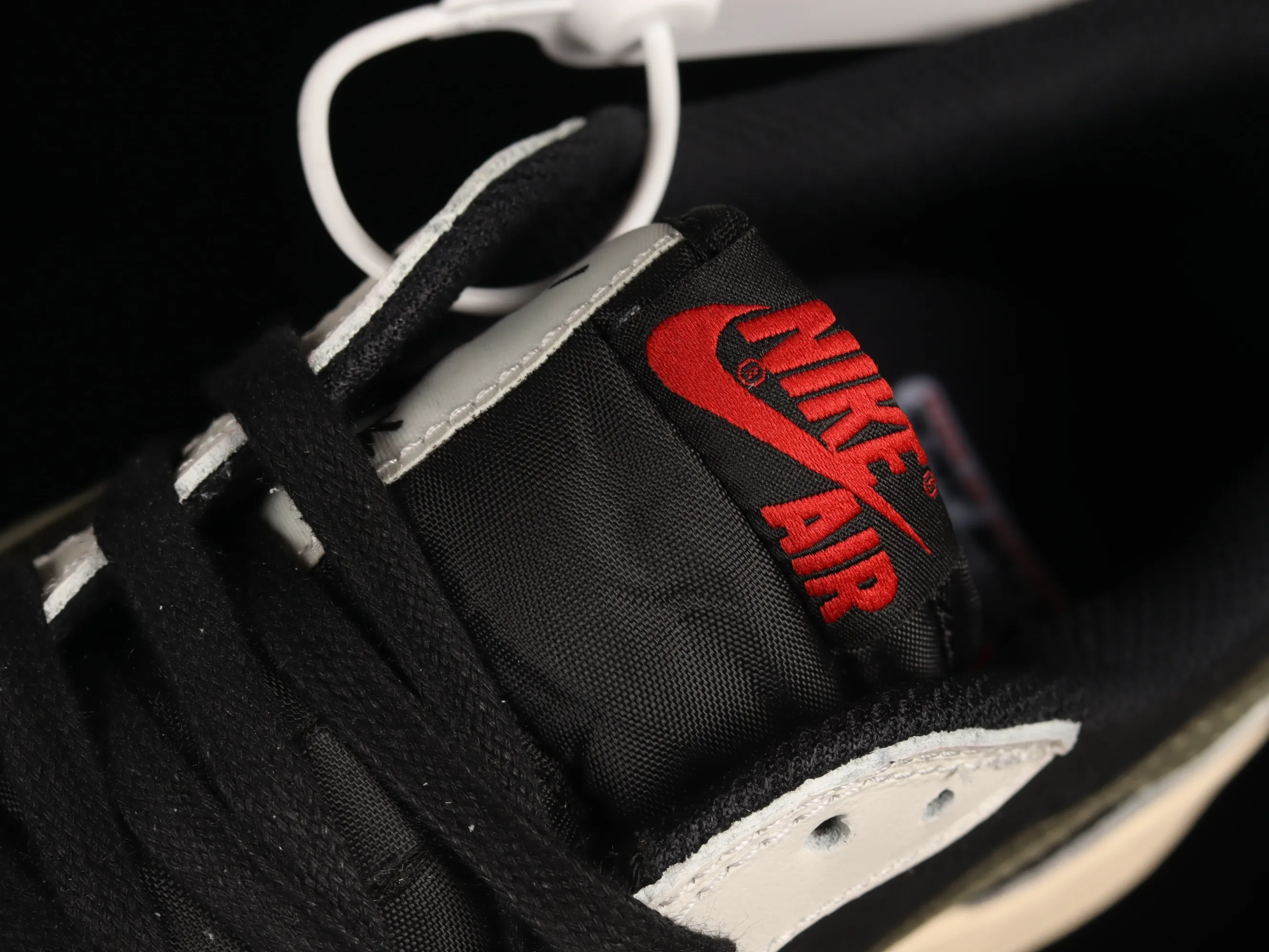 All categories Air Jordan Jordan series basketball shoes Air Jordan 1 Low Travis Scott x Air Jordan 1 Low OG AJ1 Joe 1 joint overhead hook DZ4137-106